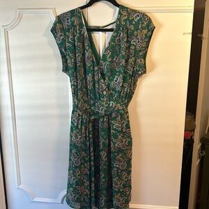 Women’s dress with pockets
